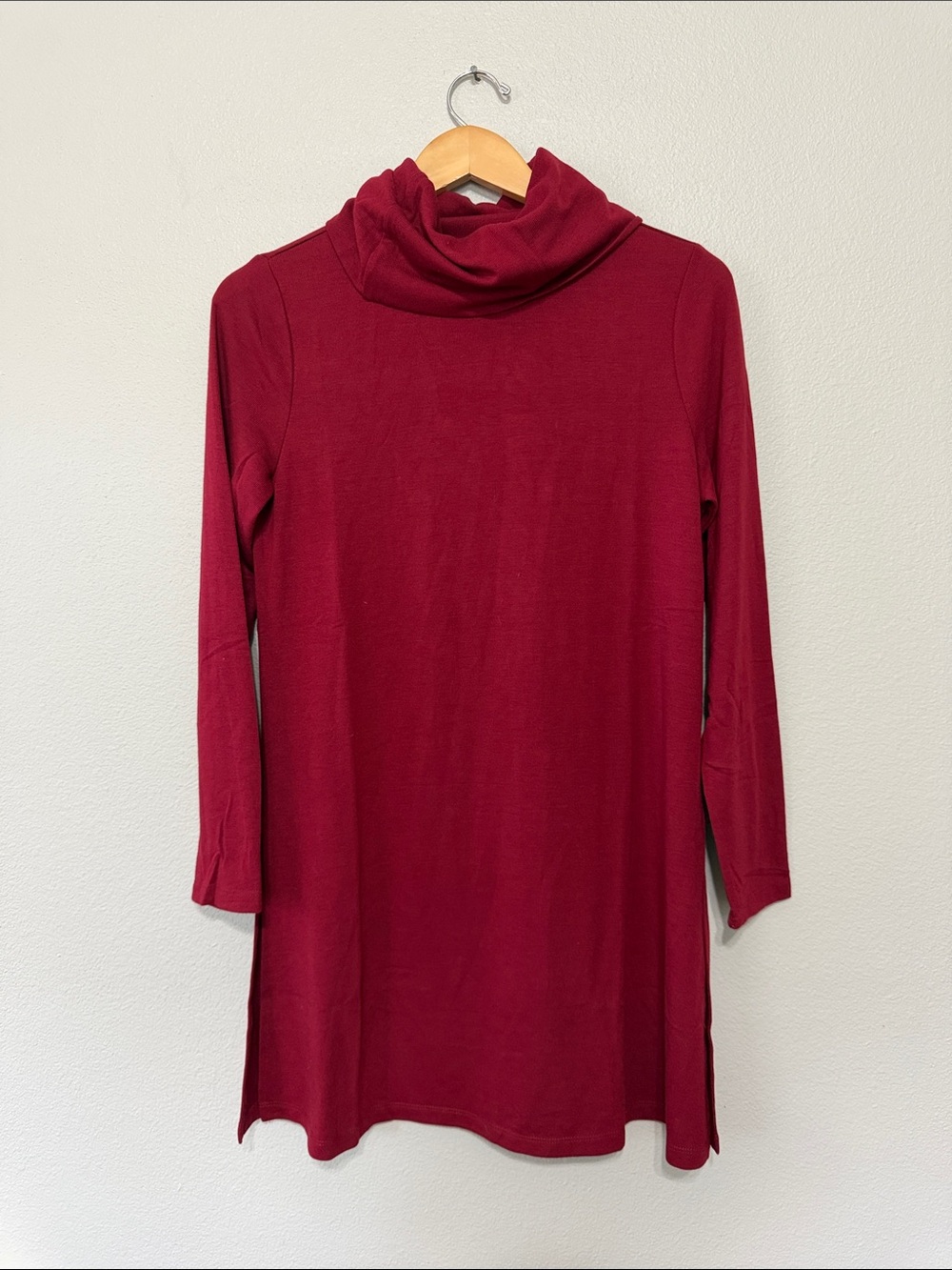 Oso Casuals Turtle Neck Long Sleeve Tunic in Deep Burgundy Medium NWOT